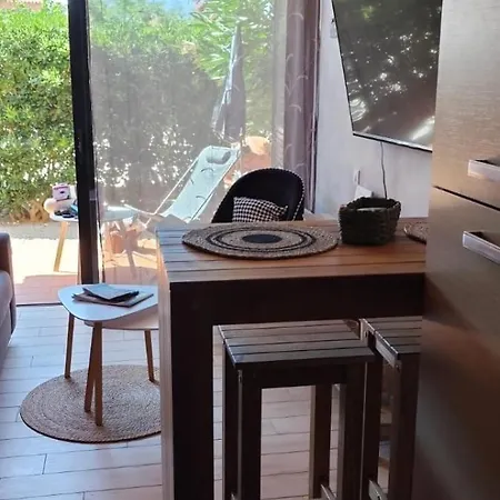 Апартаменты Le Petit Paradis Лёкат