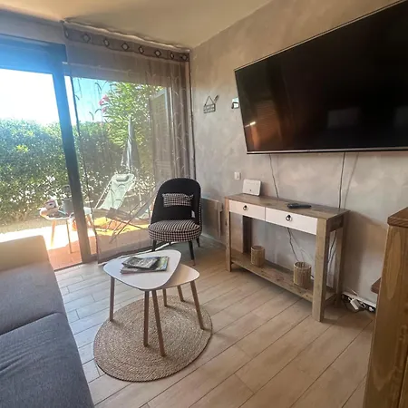 Апартаменты Le Petit Paradis *