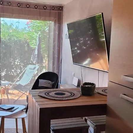 Le Petit Paradis Lejlighed