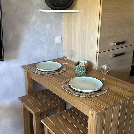 Le Petit Paradis Апартаменты Лёкат